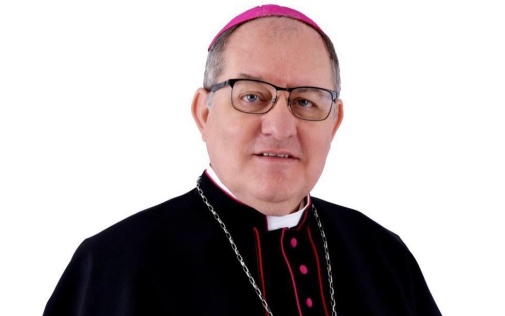 Dom Adair Jos Guimares da Diocese de Formosa toma posse aps operao que apurou desvios de R$ 2 milhes   Foto: Reproduo/Facebook