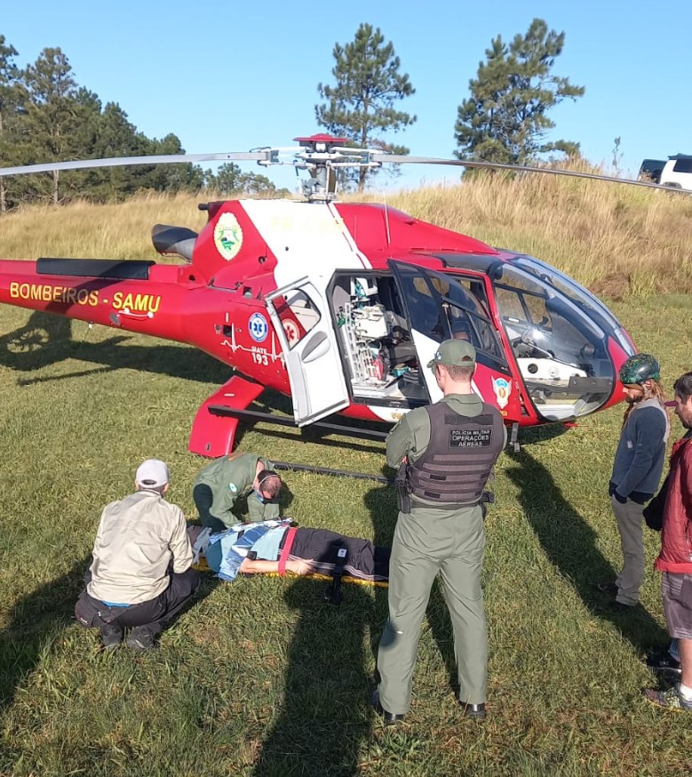 Homem fica ferido após queda de parapente durante voo, em Rio Branco do Sul 