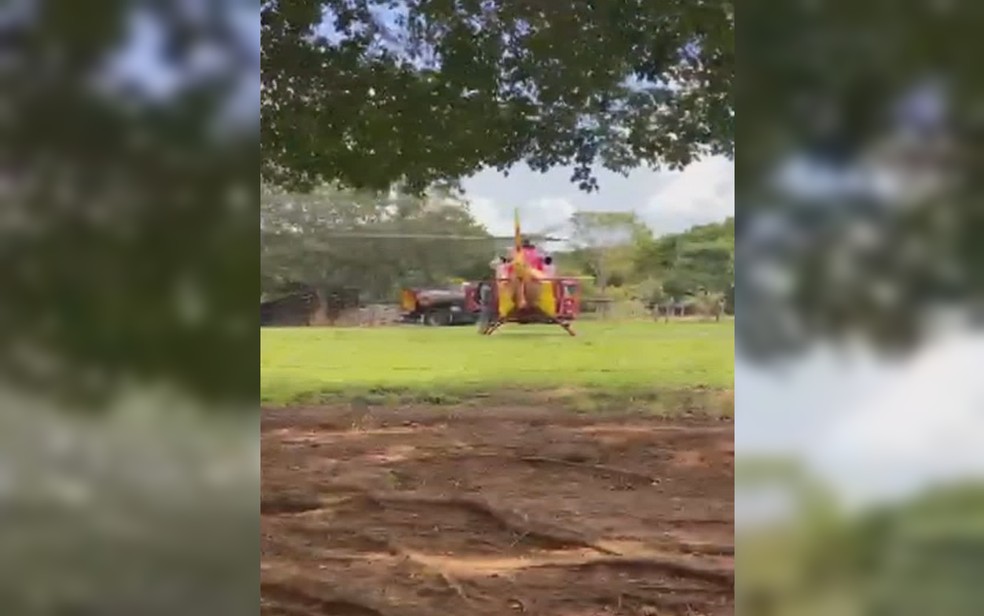 Corpo de Bombeiros sobrevoaram a região para tentar encontrar o empresário em Santa Cruz de Goiás — Foto: TV Anhanguera/Reprodução