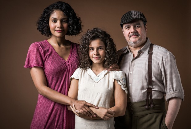 Shirley (Barbara Reis), Inês (Gabriela Saraivah) e Afonso (Cassio Gabus Mendes) (Foto: Divulgação/TV Globo)