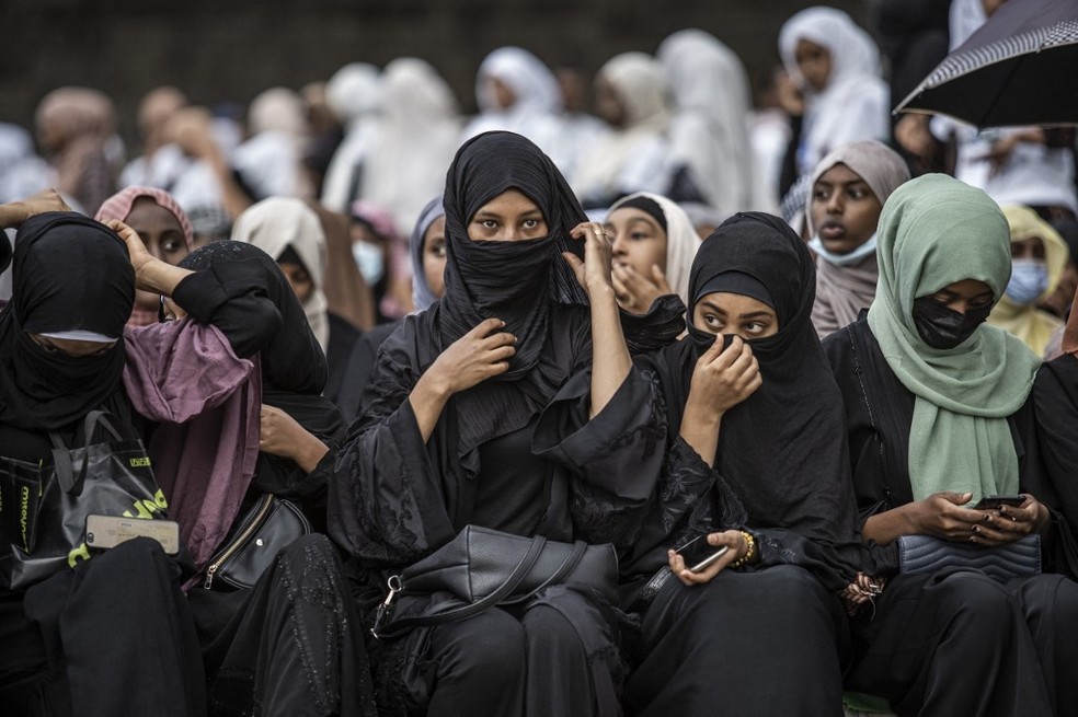 Muçulmanos em Adis Abeba, na Etiópia, em 29 de abril de 2022 — Foto: Amanuel Sileshi / AFP