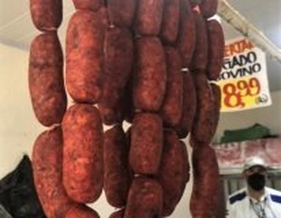 Vigilância sanitária apreende 1500 kg de alimentos impróprios em três bairros da capital — Foto: Vigilância Sanitária