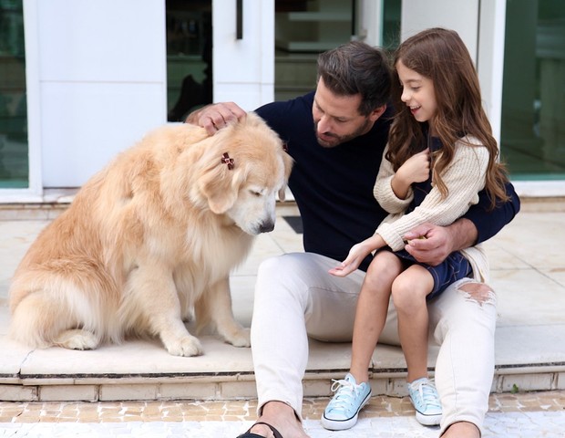 Henri Castelli e a filha, Maria Eduarda (Foto: Marcos Ribas/Brazil News)