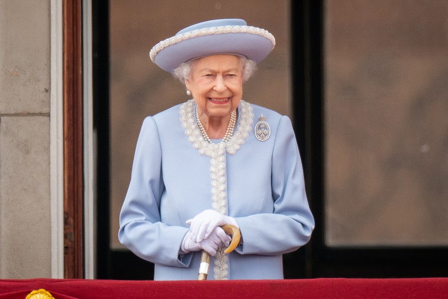 A rainha Elizabeth II, na sacada do Palácio de Buckingham, durante cerimônia do Jubileu de Platina