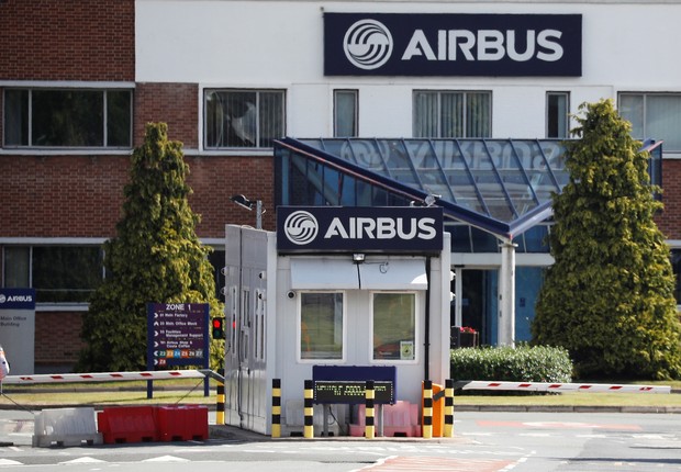 Entrada de fábrica da Airbus em Broughton, perto de Chester, Reino Unido (Foto: Phil Noble/Reuters)