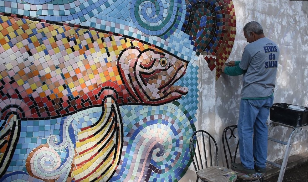Ao fim da obra, o mosaico de Elvis da Silva em Vinhedo (SP) terá 270m² — Foto: Fernando Almeida / g1 Campinas e Região