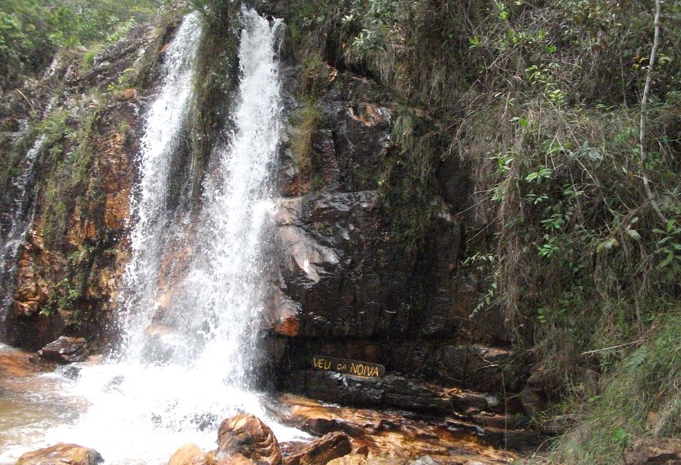Cachoeira dos Cristais, em Alto Paraíso de Goiás, segue aberta para visitação (Foto: Elisângela Nascimento/G1)
