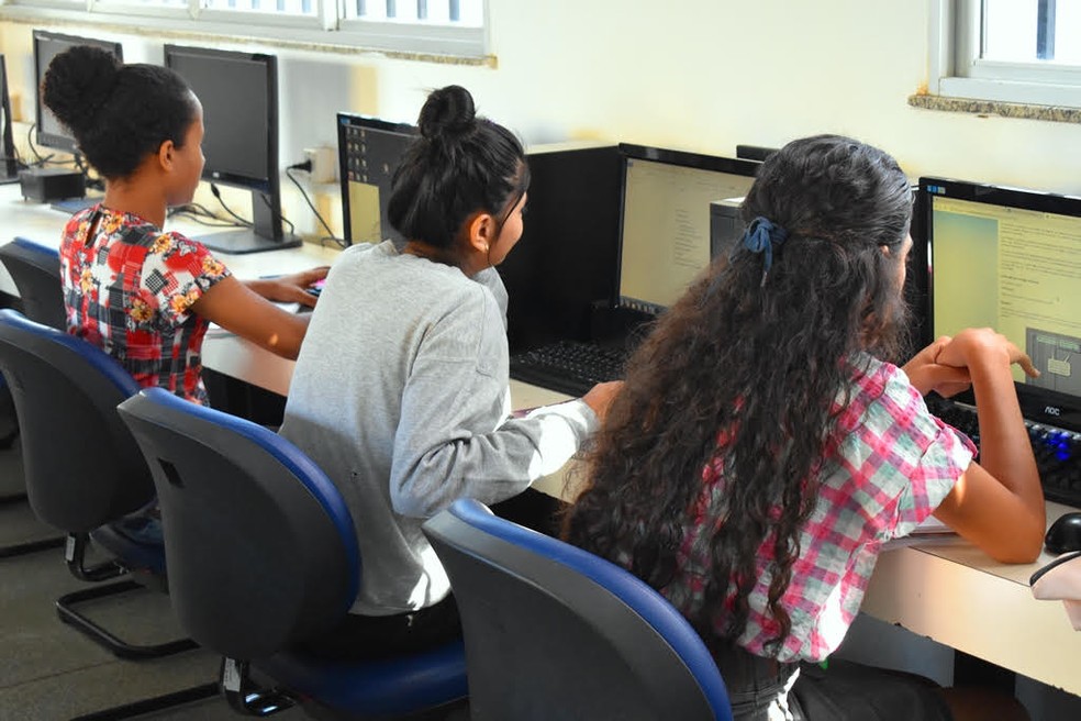 Jovens selecionados receberão condições necessárias para participação virtual, como internet e equipamentos — Foto: Senai Amapá/Divulgação