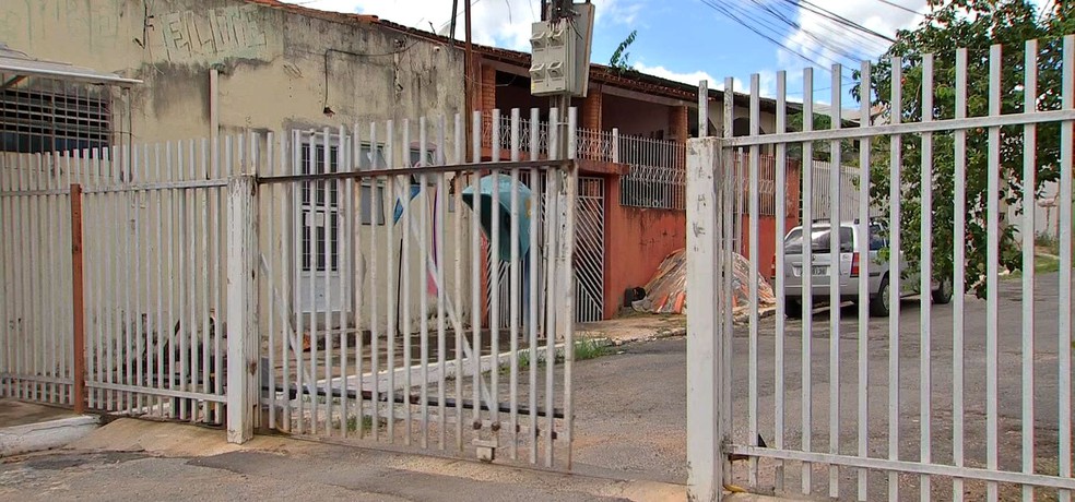 Com decreto, moradores poderão fechar ruas sem saída, instalarem portões e instalarem até guarita para controlar entrada e saída (Foto: Reprodução TVCA)