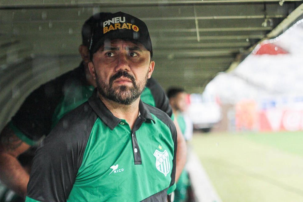 Luizinho Lopes analisa retomada do Uberlândia Esporte aos treinos — Foto: Divulgação
