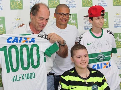 alex camisa mil  (Foto: Divulgação/Site oficial do Coritiba)