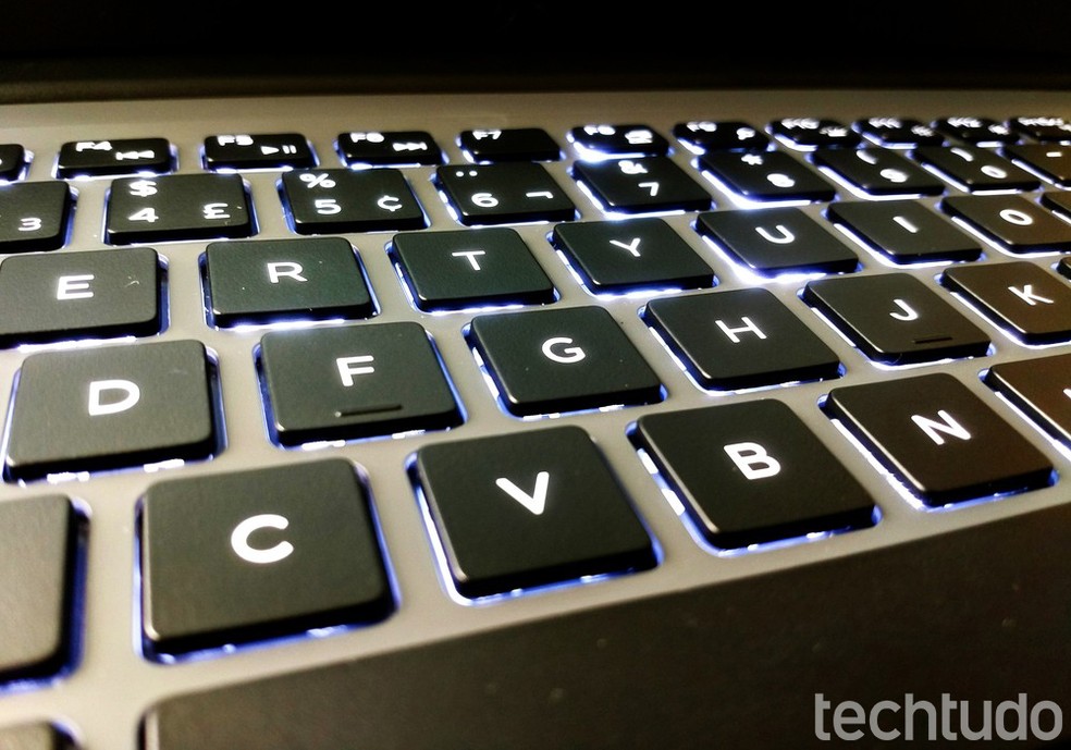 Tracinho das teclas F e J estão em todos os teclados do mundo (Foto: Barbara Mannara/TechTudo)