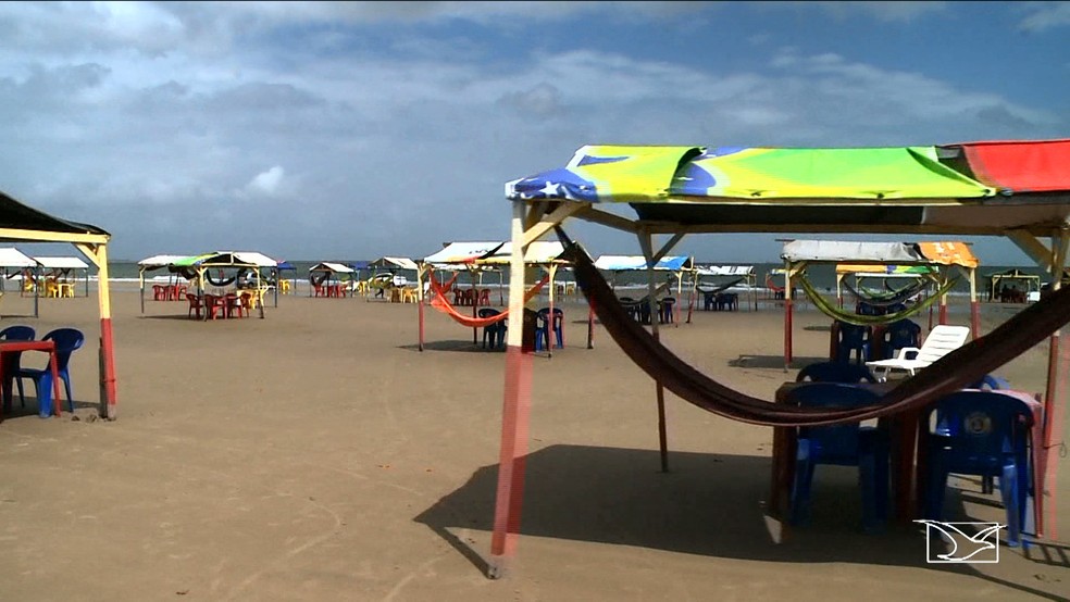 Novo projeto pretende irá revitalizar 36 bares que irão funcionar longe da faixa de areia. (Foto: Reprodução/TV Mirante)