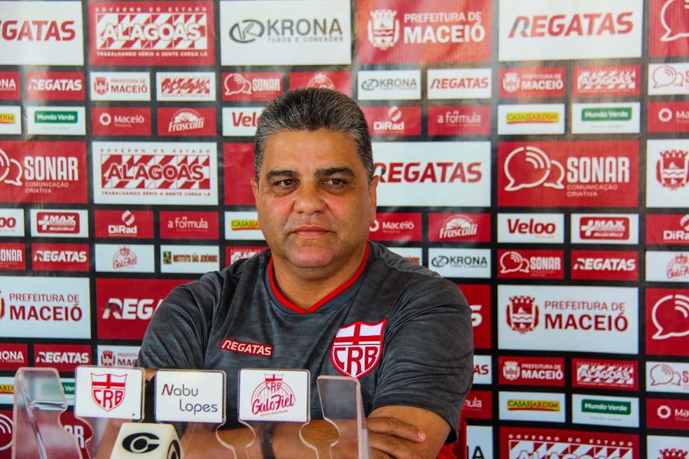 Técnico Marcelo Cabo disse que o time perdeu o controle do jogo depois dos 10 minutos — Foto: Denison Roma/GloboEsporte.com