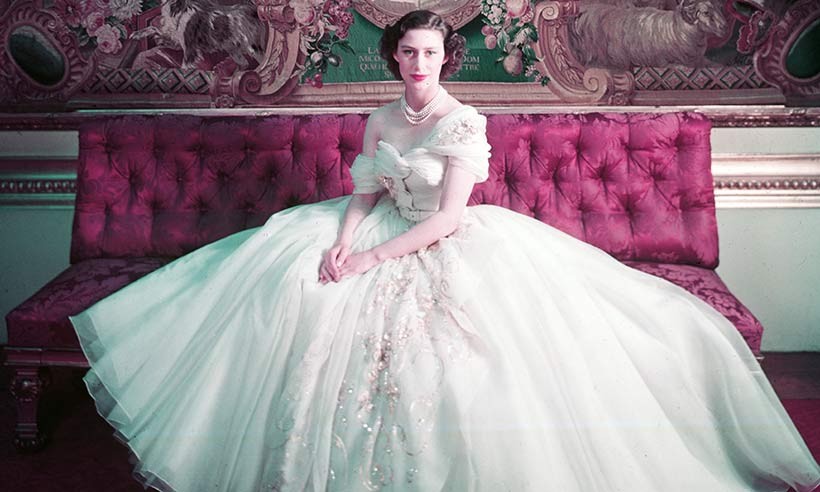 Princesa Margaret em seu aniversário de 21 anos, vestindo Dior (Foto: Reprodução)