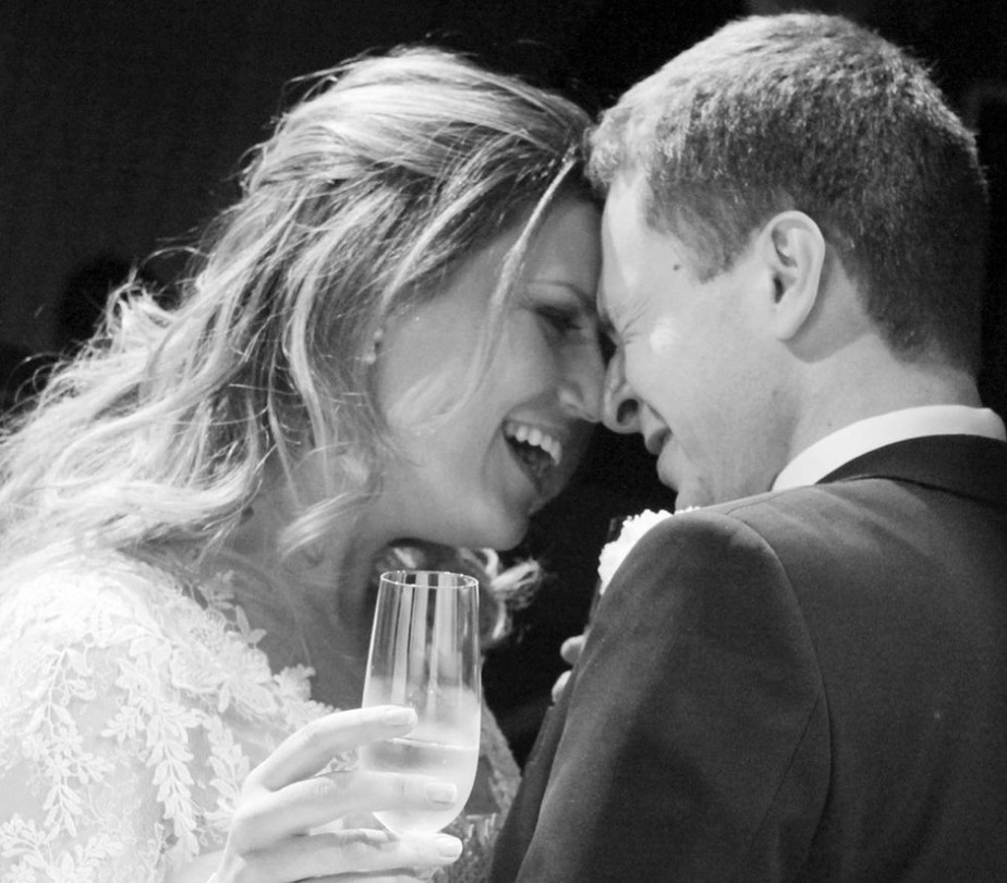 Daiana Garbin e Tiago Lifert celebram 10 anos de casamento