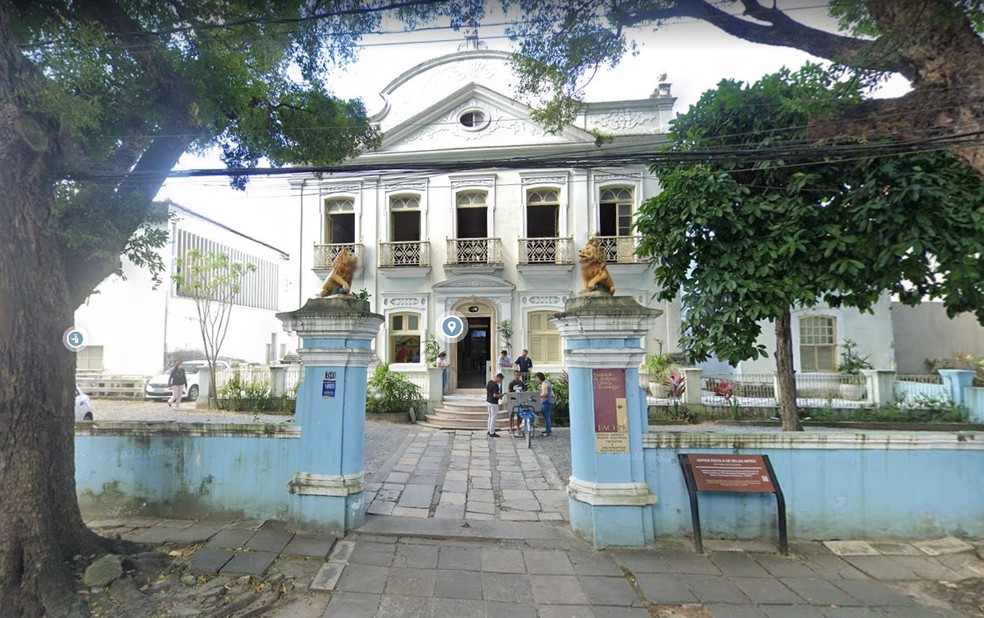 Sede da Fundação de Amparo à Ciência e Tecnologia de Pernambuco (Facepe) — Foto: Reprodução/Google Street View