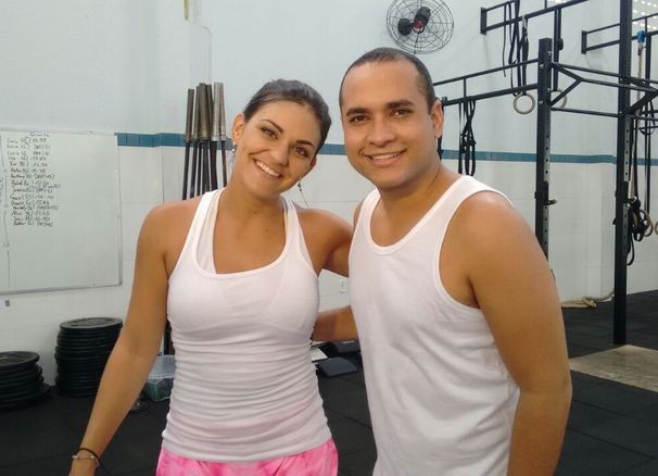 Maysa e Menilson posam para foto durante as gravações (Foto: Divulgação / TV Sergipe)