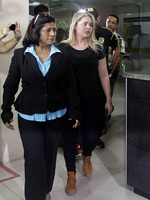 Ex-prefeita Lidiane Leite chega à Polícia Federal (Foto: De Jesus/ O Estado do Maranhão)