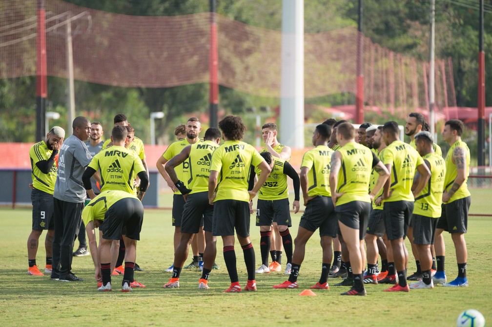 O "Fera" já é conhecido dos jogadores e terá a missão de não deixar o elenco se abalar psicologicamente com a troca — Foto: Alexandre Vidal / Flamengo