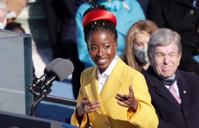 WASHINGTON, DC - JANUARY 20: Youth Poet Laureate Amanda Gorman speaks at the inauguration of U.S. President Joe Biden on the West Front of the U.S. Capitol on January 20, 2021 in Washington, DC.  During today's inauguration ceremony Joe Biden becomes the  (Foto: Getty Images)