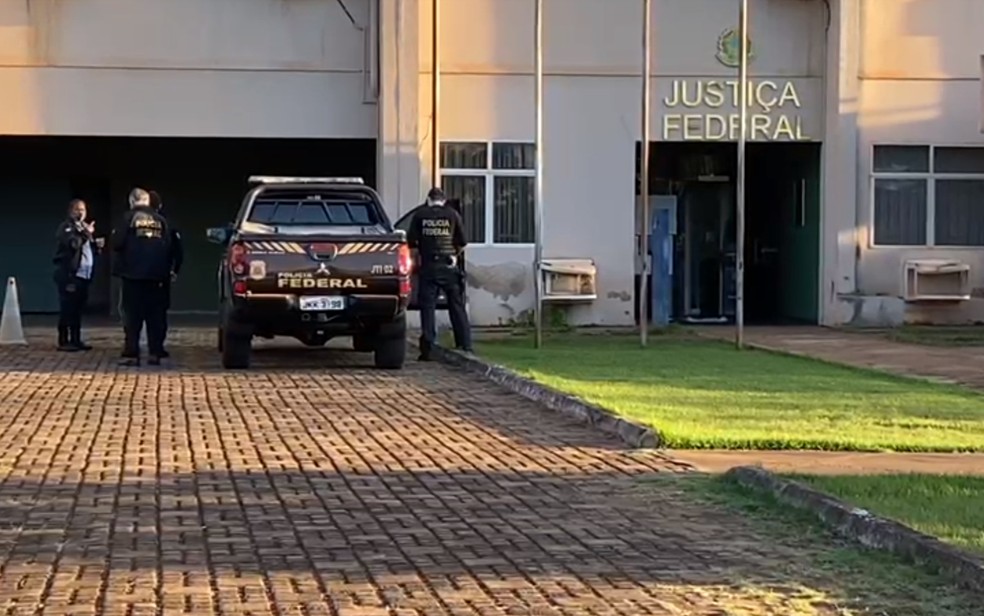 Polícia Federal realiza Operação Rota Sul — Foto: Emerson Ferreira/TV Anhanguera