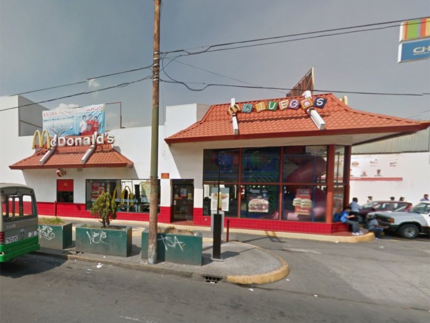 Unidade do McDonald's no México que foi fechada após denúncia sobre cabeça de rato (Foto: Reprodução/Google Maps)