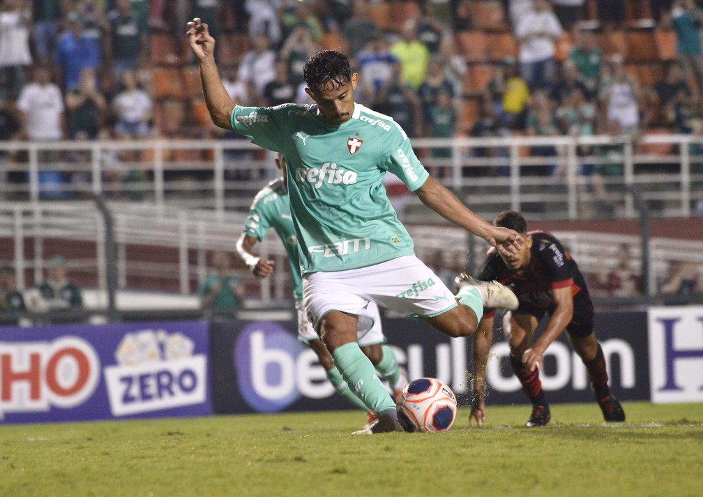 Após negociação frustrada, Scarpa projeta retorno: 