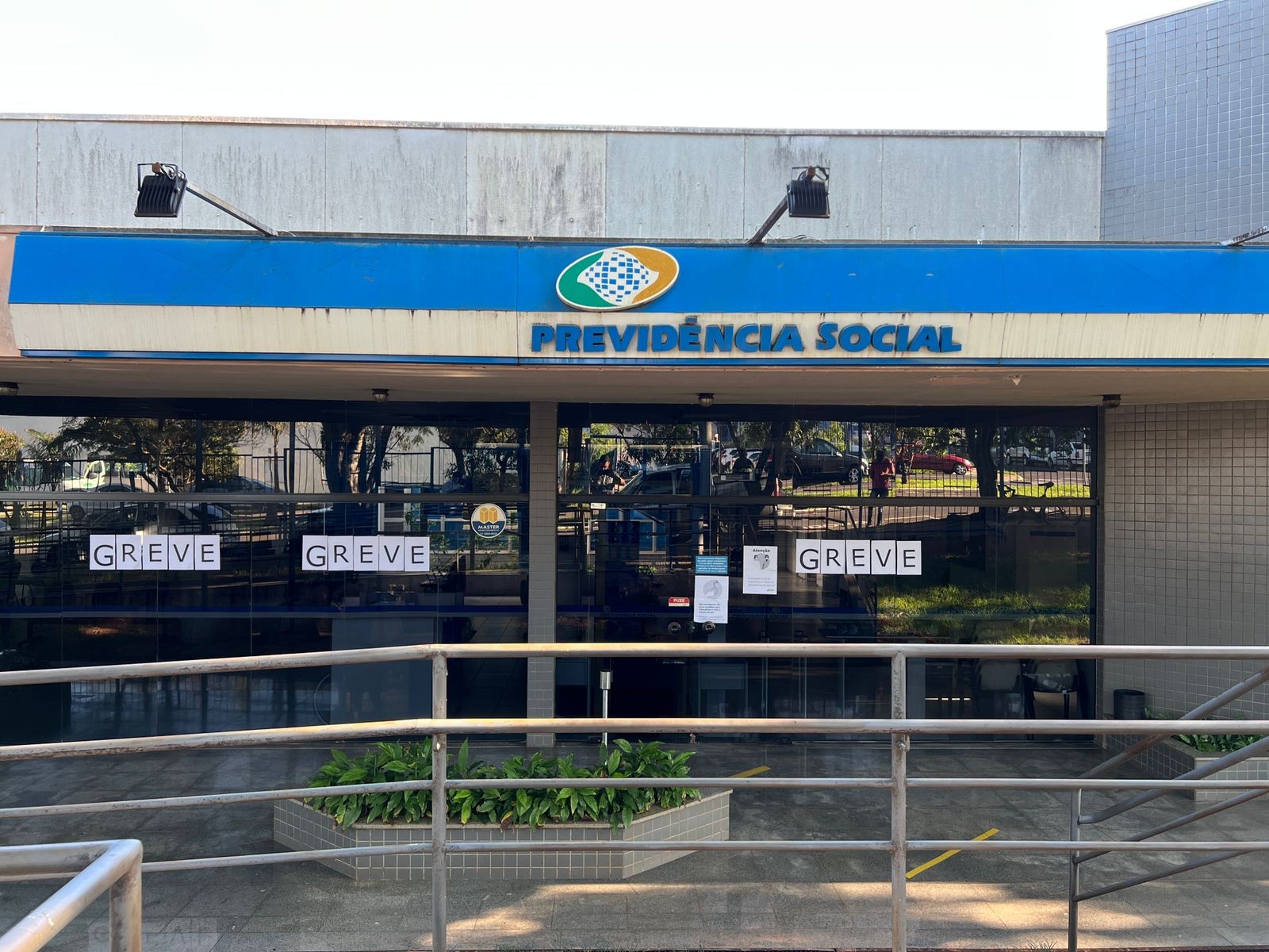 Servidores do INSS entram em greve em Cianorte, e atendimentos são suspensos nesta segunda (28)