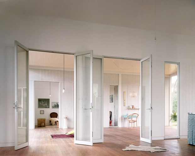 Casa propõe mindfulness na arquitetura com espaços vazios (Foto: Andrew Power/Divulgação)
