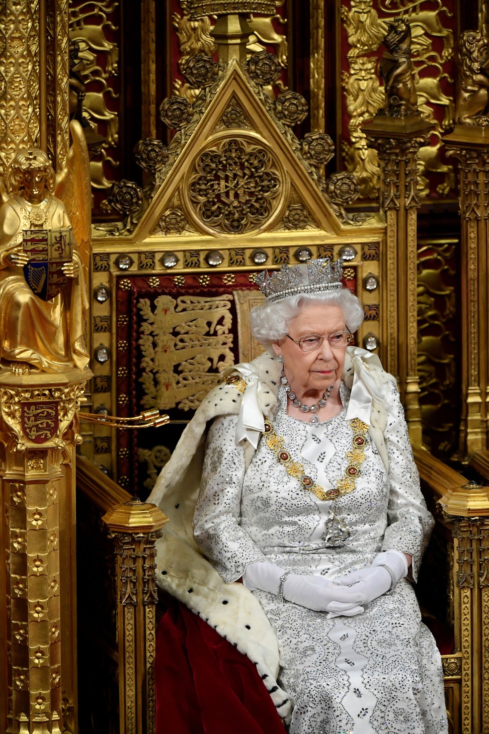  Rainha Elizabeth II fez discurso de abertura do Parlamento britânico nesta segunda-feira (14) — Foto: Toby Melville / AFP