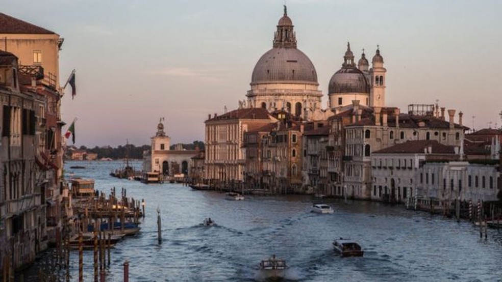 Esportes aquáticos são proibidos no Grande Canal de Veneza.— Foto: Getty Images via BBC