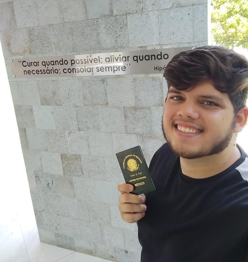 Médico canta para mulher internada com Covid-19 no PI; paciente faleceu horas depois — Foto: Arquivo pessoal