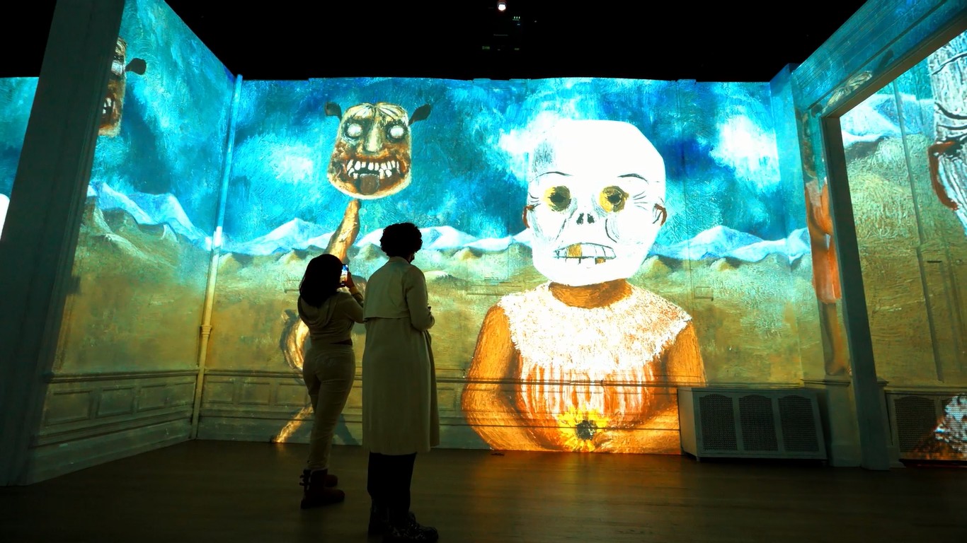 Show de luzes mostra algumas obras icônicas da artista surrealista  (Foto: Reprodução / Immersive Frida Kahlo)
