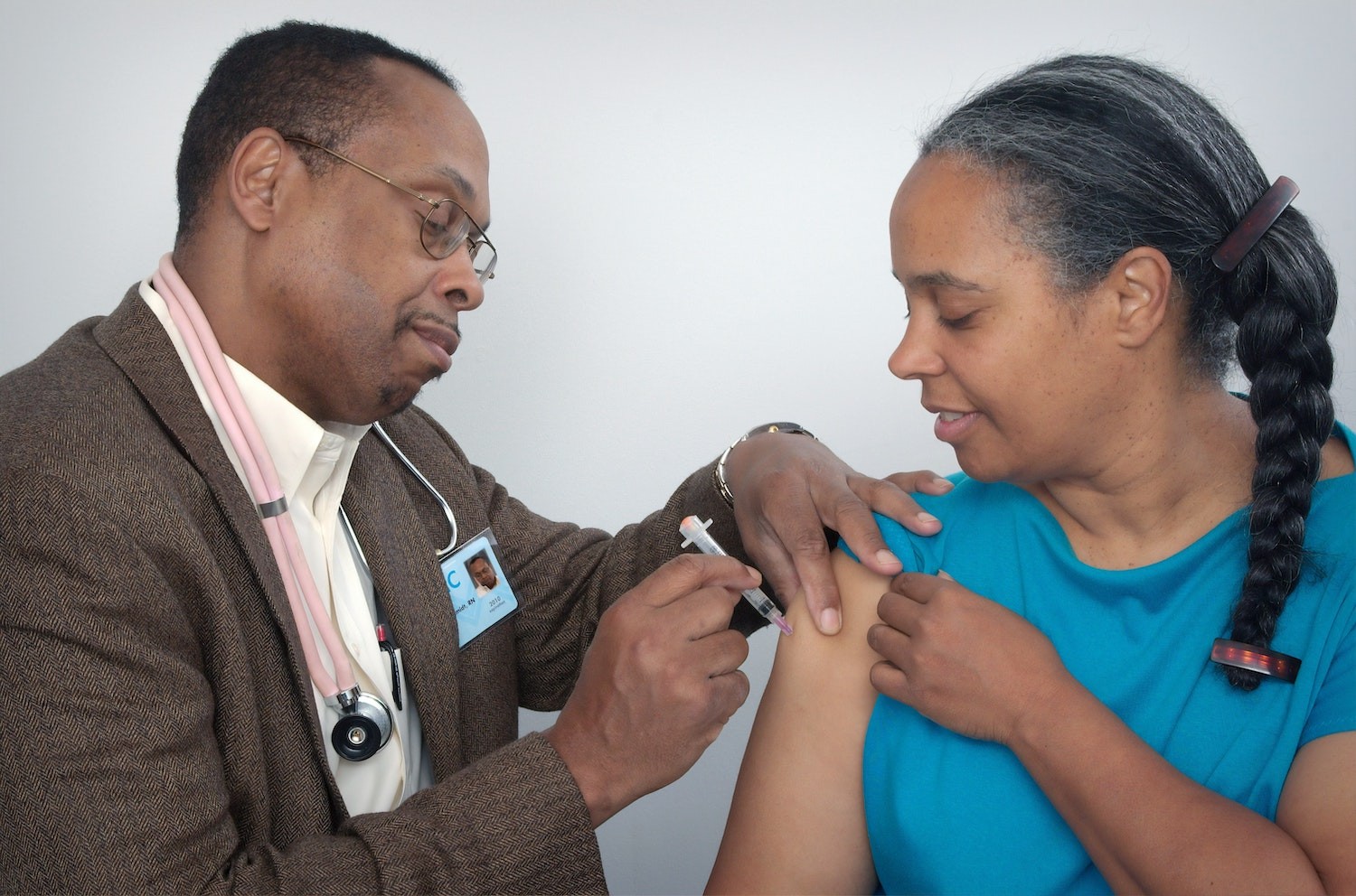 A vacina estimula o sistema imunológico para agir contra as doenças (Foto: Unsplash /  CDC / CreativeCommons)