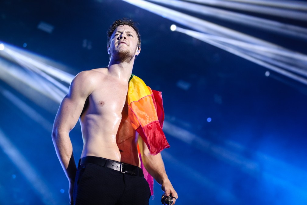 Dan Reynolds, vocalista do Imagine Dragons, canta no show da banda no segundo dia do Lollapalooza 2018 — Foto:  Fabio Tito/G1