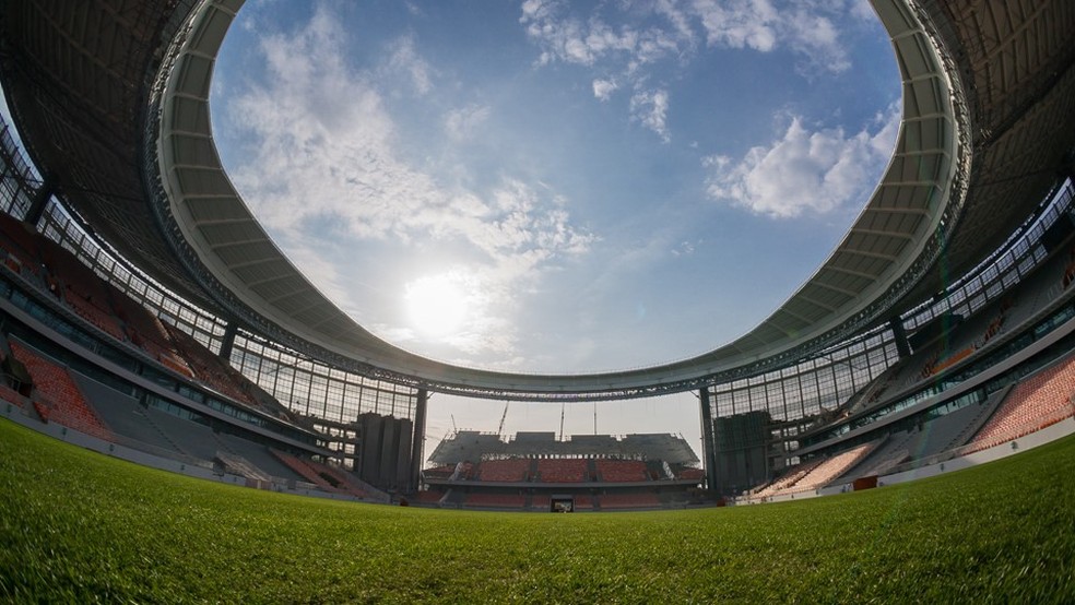 Com arquibancada curiosa, estádio de Ecaterimburgo vai sediar quatro partidas da Copa (Foto: Divulgação/COL)