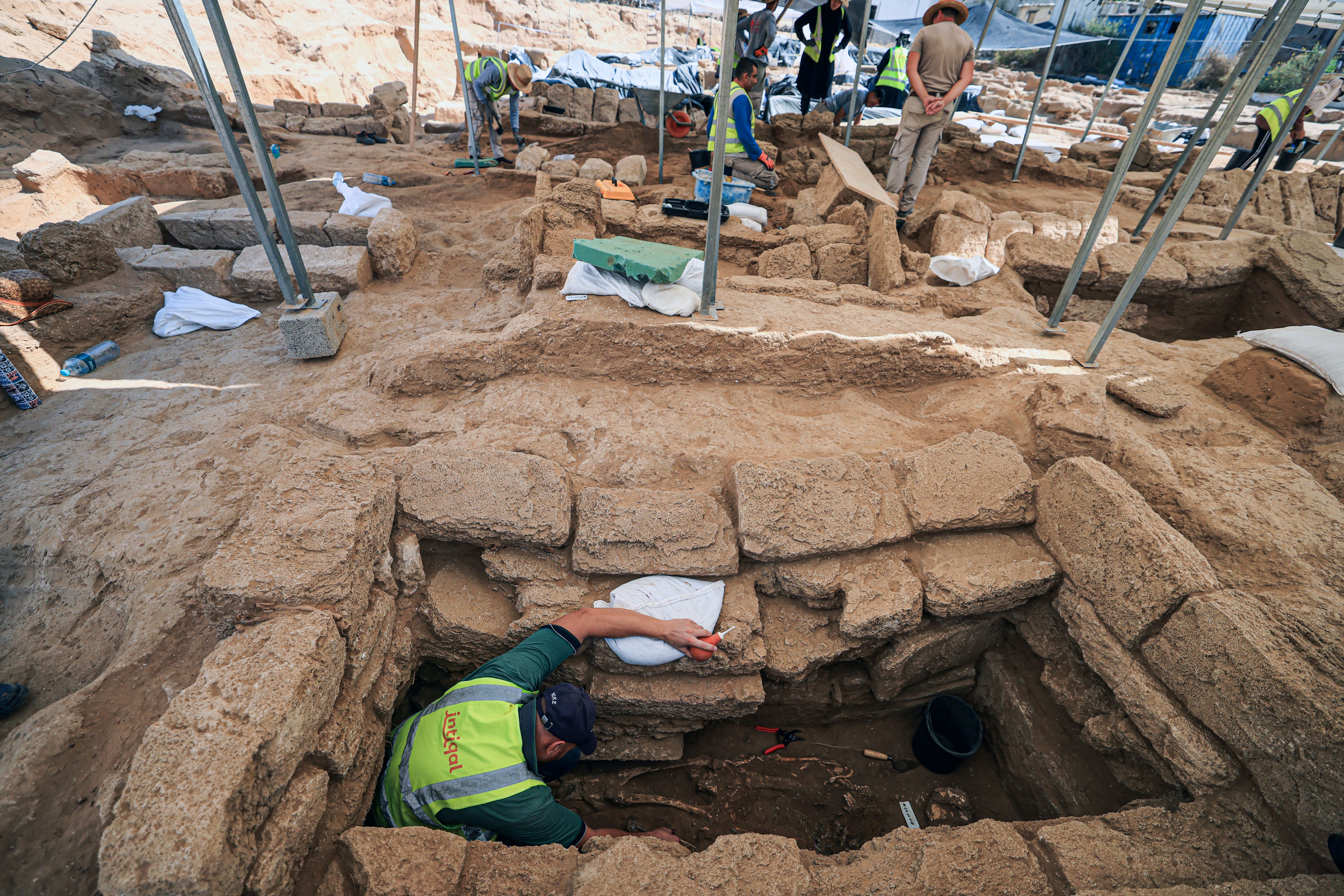 Quatro tumbas de 2.000 anos são descobertas na Faixa de Gaza