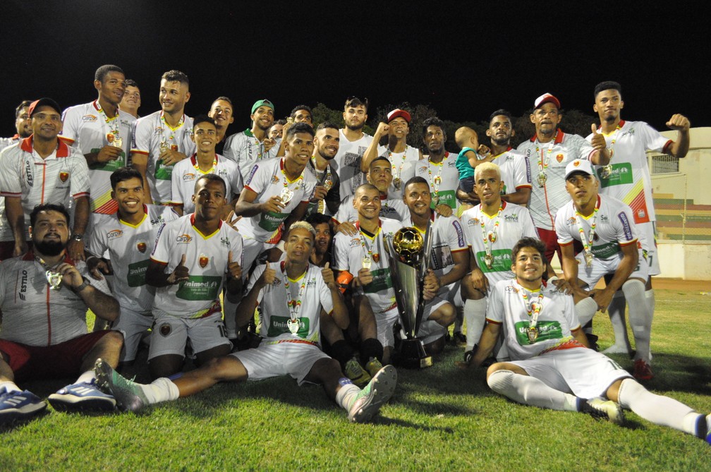 Petrolina Ã© campeÃ£o da SÃ©rie A2 do Pernambucano â€” Foto: Emerson Rocha