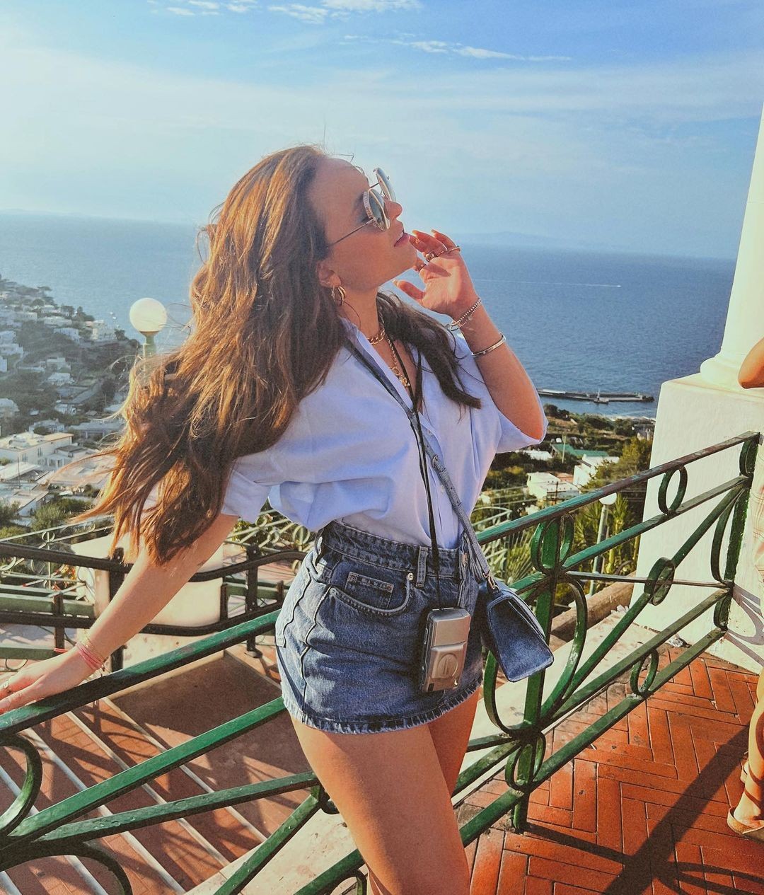 Larissa Manoela posa em Capri e André Luiz se derrete (Foto: Instagram / Reprodução)