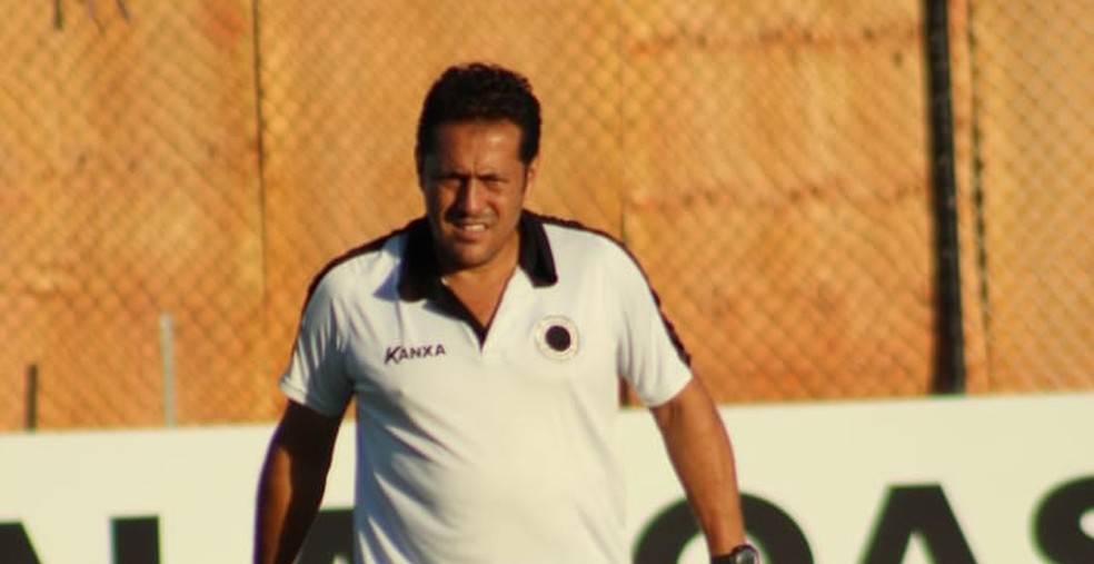 Maurílio Silva, técnico do ASA — Foto: Mac Cavalcante/GloboEsporte.com