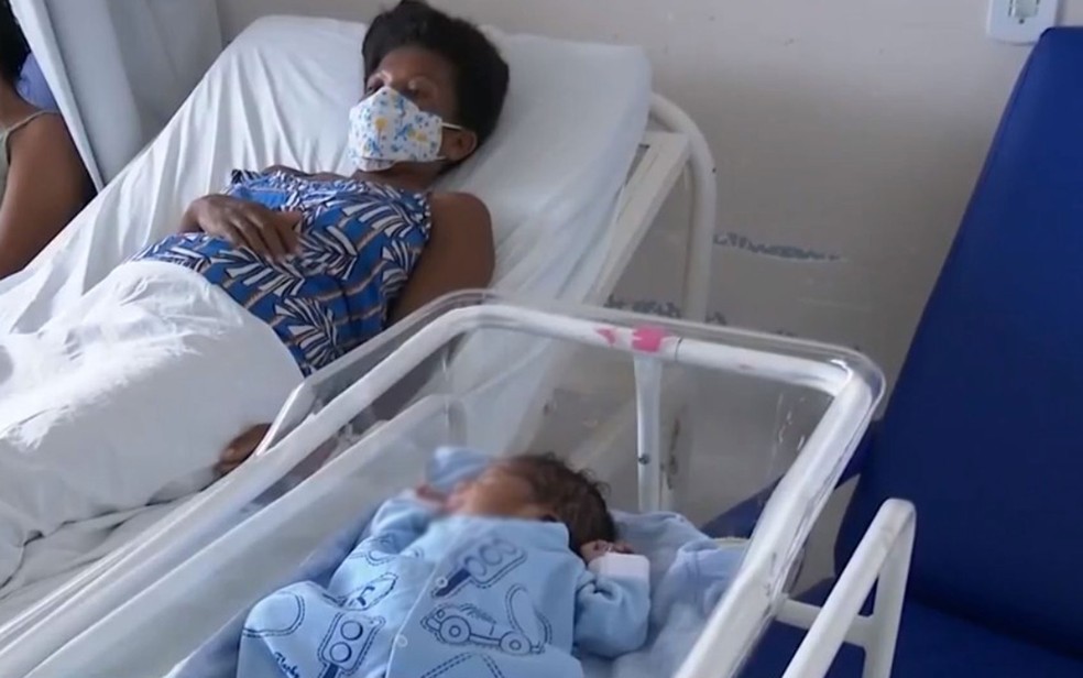 Gestante em maternidade de Ilhéus, no sul da Bahia — Foto: Reprodução/TV Bahia