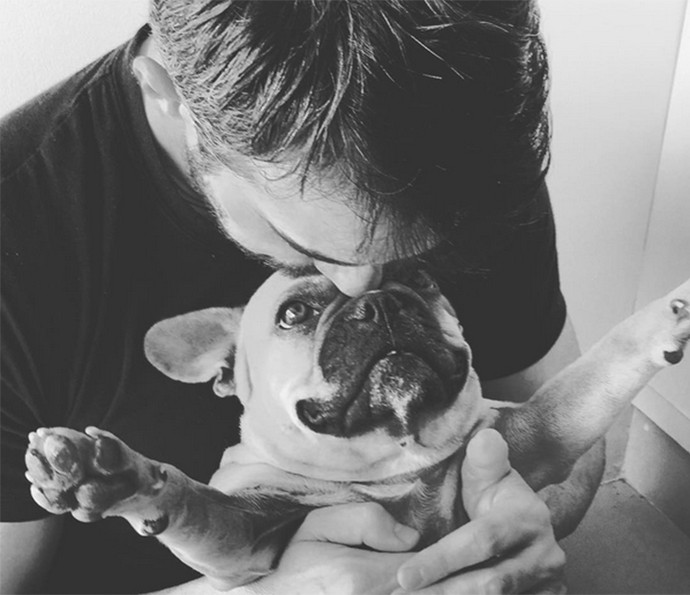 'É uma relação extremamente humanizadora', revela o padre Fábio de Melo sobre seus cães nos bastidores do ´'É de Casa' (Foto: Arquivo pessoal)