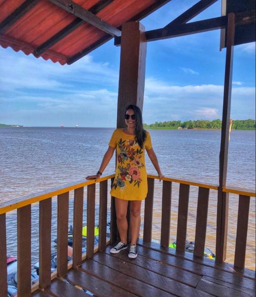 "Feliz dia do Dentista à Dra. Aline Araujo, que trabalha no Vale do Jari. De sua amiga Beatriz ❤️ - Monte Dourado/PA" — Foto: Arquivo Pessoal
