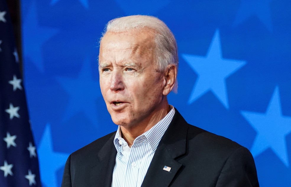 Joe Biden faz pronunciamento em meio à apuração de votos, em Wilmington, Delaware, nesta quinta-feira (5) — Foto: Kevin Lamarque/Reuters