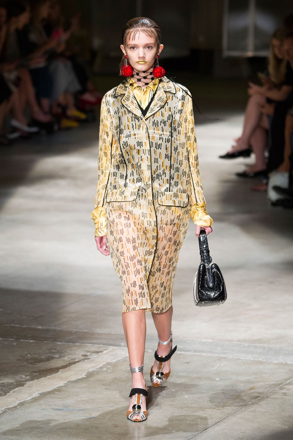 #SuzyMFW: Prada – Working It - Vogue | en