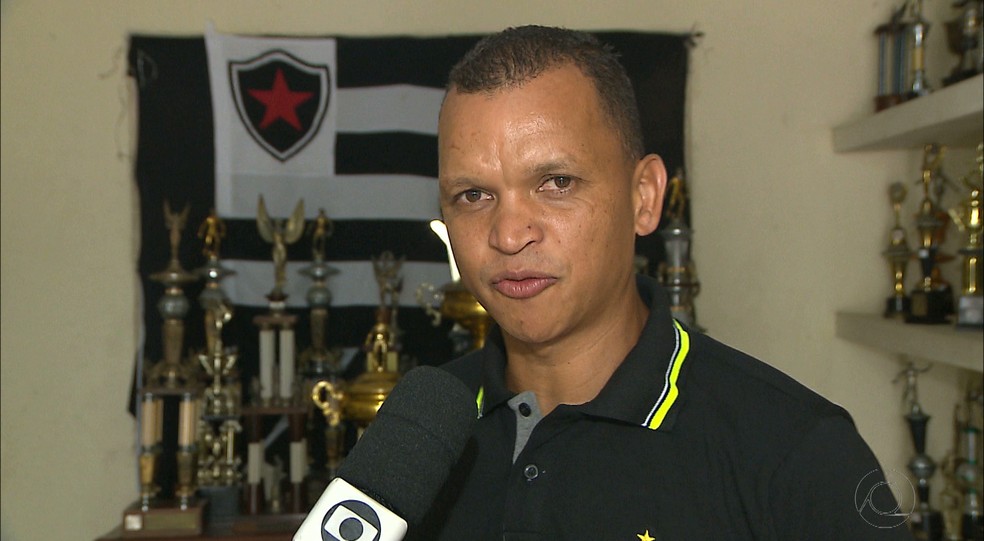 Warley pendura as chuteiras e assume pela primeira vez um cargo fora das quatro linhas (Foto: Reprodução / TV Cabo Branco)