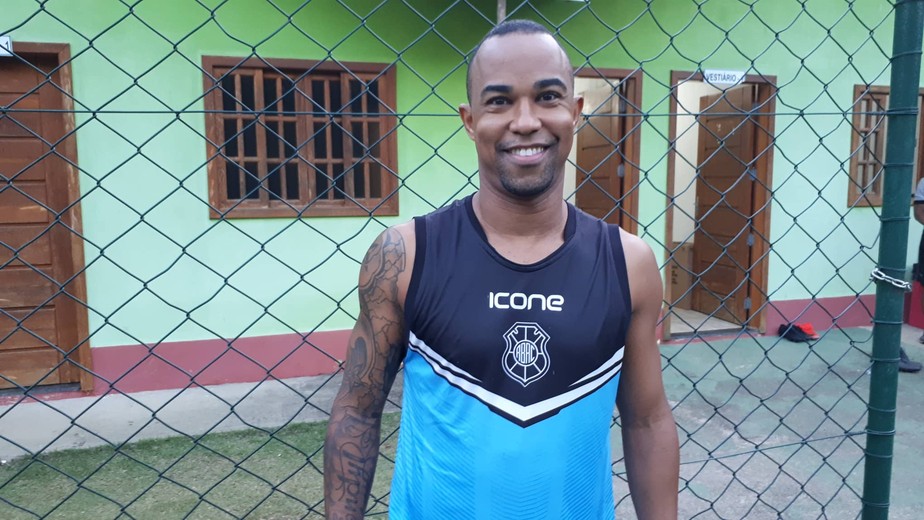 Edinho Adota Novo Posicionamento E Dita O Ritmo Do Meio De Campo Do Rio Branco Es Rio Branco Es Ge