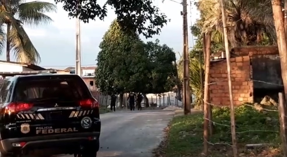 Opera&ccedil;&atilde;o da PF deflagra para desarticular esquema de fraudes da Previd&ecirc;ncia Social &mdash; Foto: Adriana Oliveira/TV Bahia