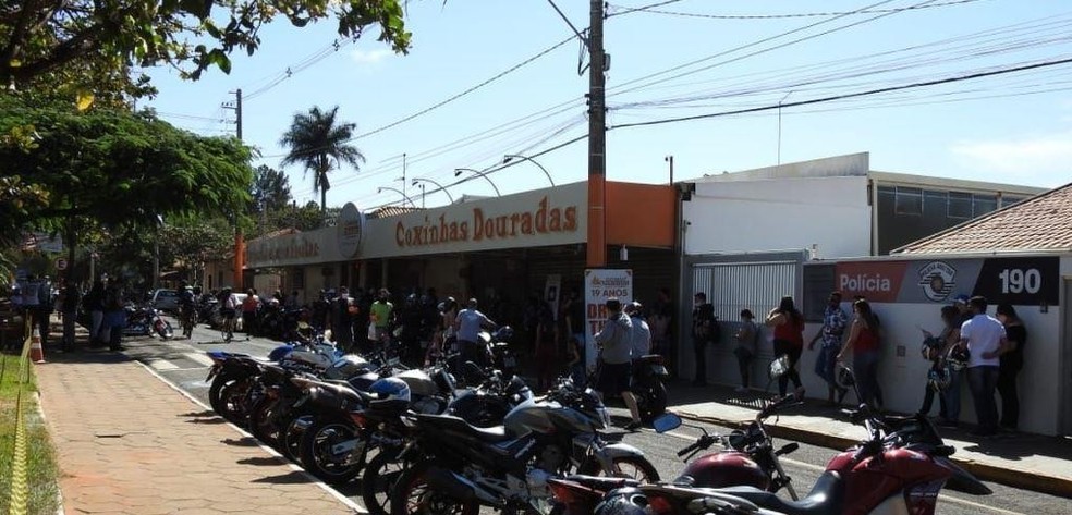Distrito de Bueno de Andrada em Araraquara registra aglomera&ccedil;&atilde;o de pessoas &mdash; Foto: ACidadeON/Araraquara